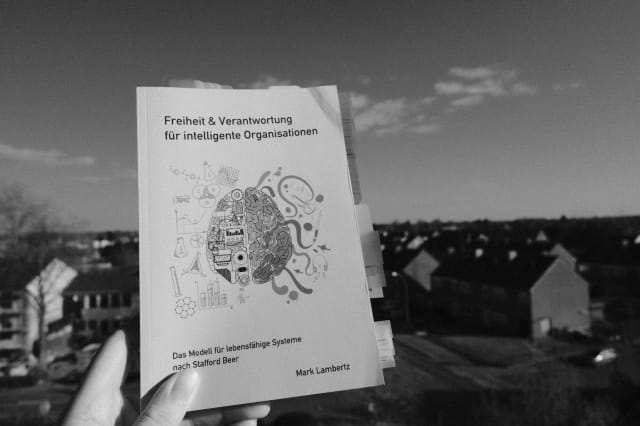 📚 | Freiheit & Verantwortung für intelligente Organisationen